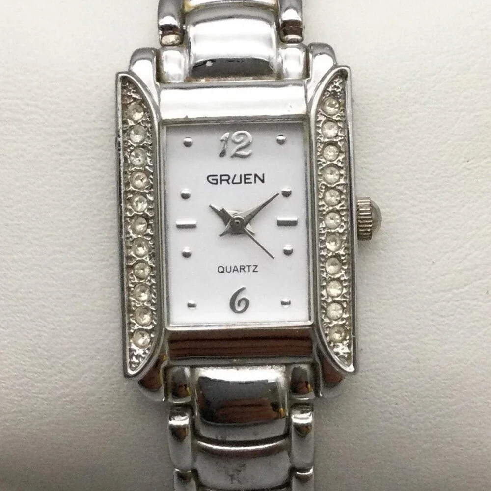 Gruen Womens Watch 19mm Silver Tone White Dial Crystals New Battery 7.5